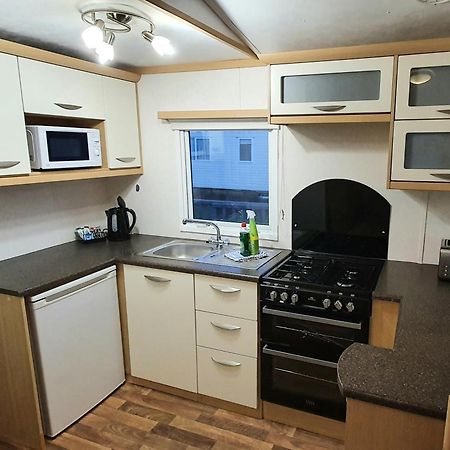 Carnaby Holiday Caravan, West Sands, Selsey Bagian luar foto